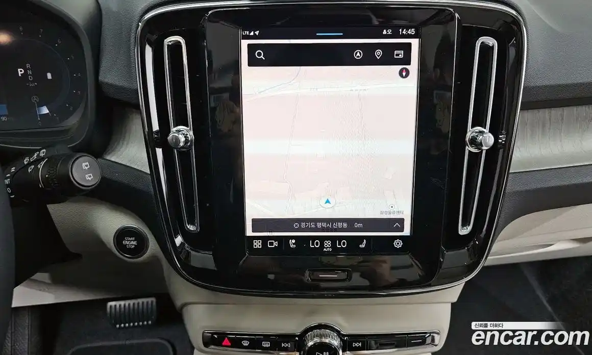 Volvo XC40 2024 2.0 Автомат в Москве № 164183, фото 13