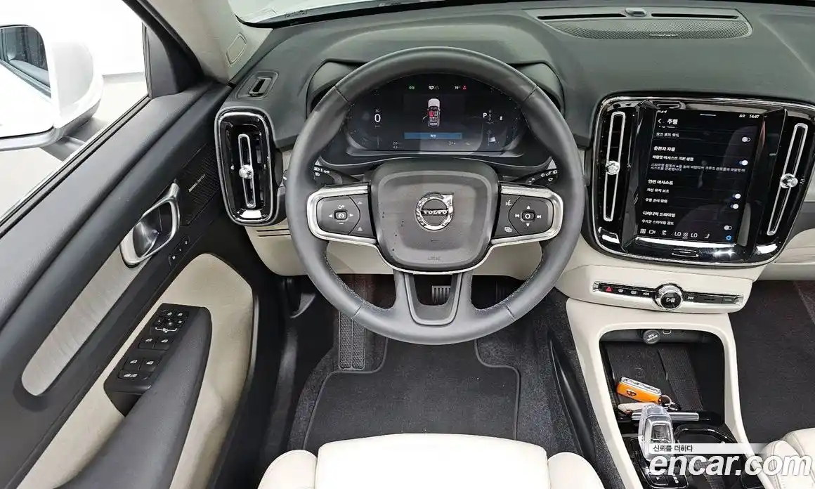 Volvo XC40 2024 2.0 Автомат в Москве № 164183, фото 16