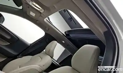 Volvo XC40 2024 2.0 Автомат в Москве № 164183, миниатюра 2