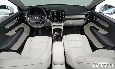 Volvo XC40 2024 2.0 Автомат в Москве № 164183, миниатюра 5