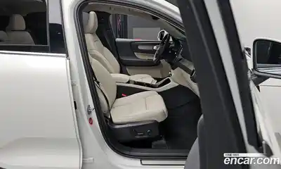 Volvo XC40 2024 2.0 Автомат в Москве № 164183, миниатюра 6