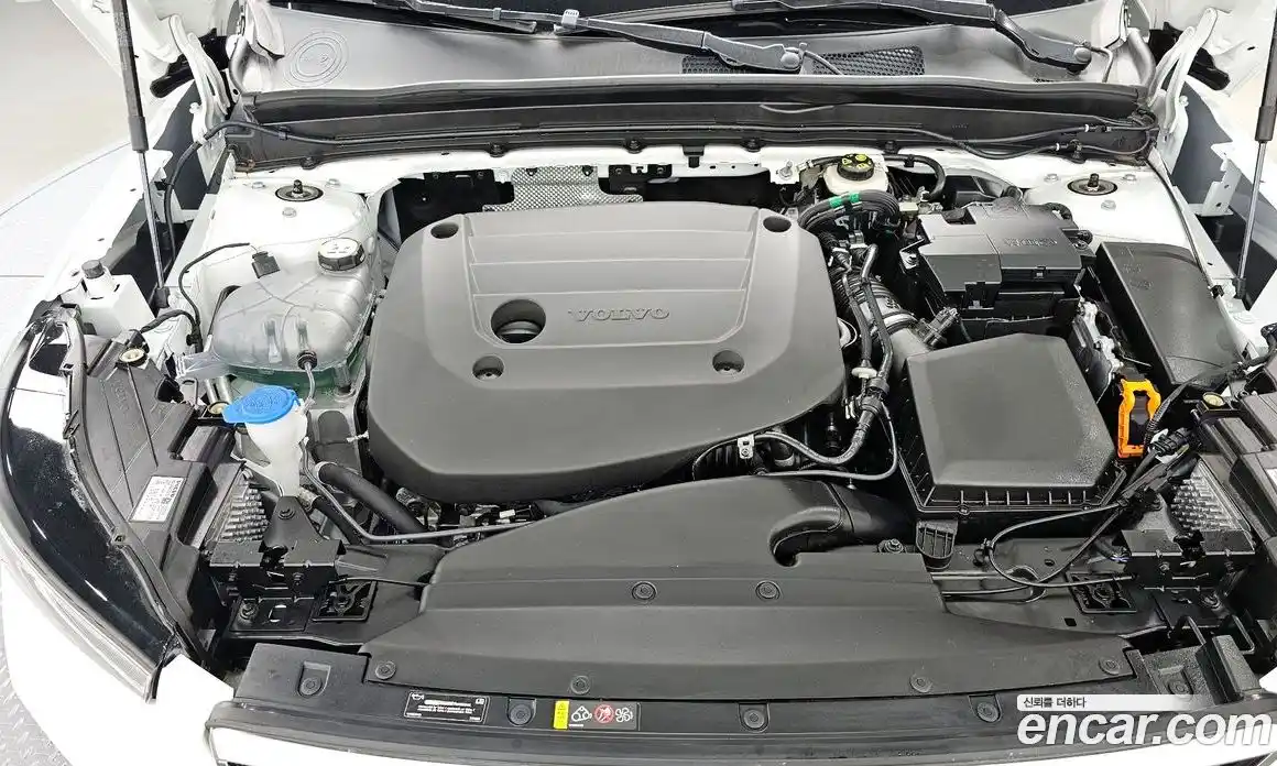 Volvo XC40 2024 2.0 Автомат в Москве № 164183, фото 10