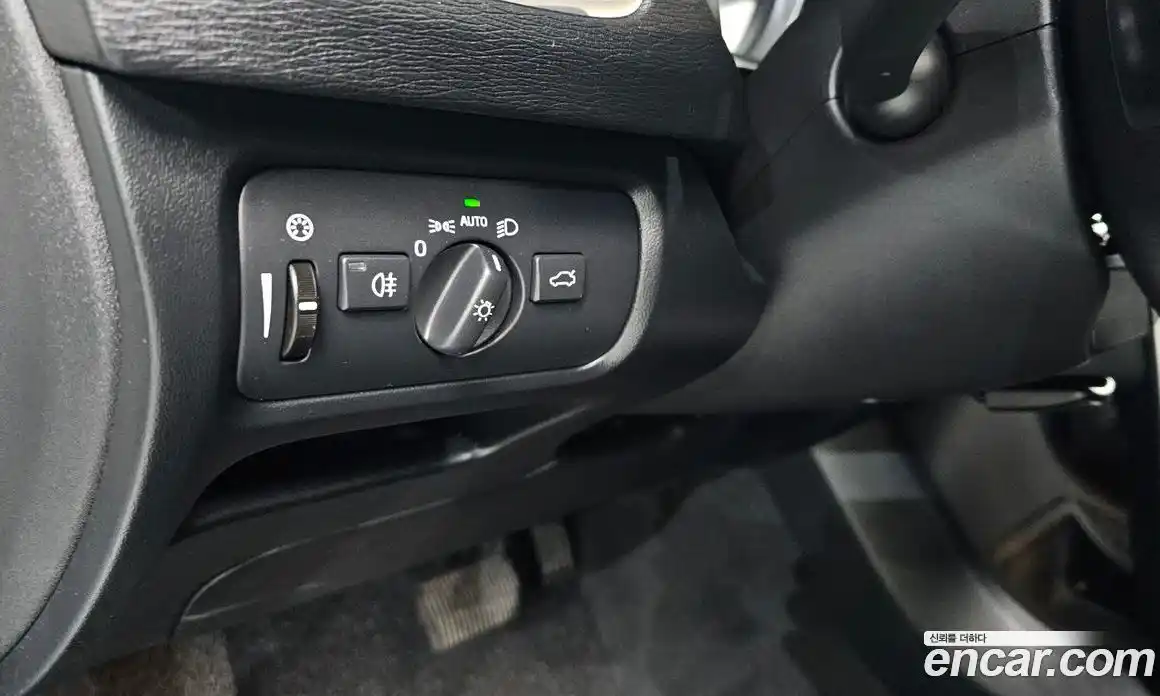 Volvo V40 2018 2.0 Автомат в Москве № 164674, фото 12