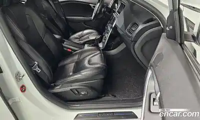 Volvo V40 2018 2.0 Автомат в Москве № 164674, миниатюра 5