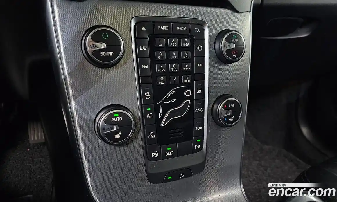 Volvo V40 2018 2.0 Автомат в Москве № 164674, фото 6