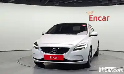 Volvo V40 2018 2.0 Автомат в Москве № 164674, миниатюра 9