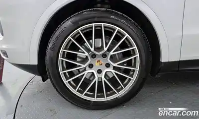 Porsche Cayenne, 2023