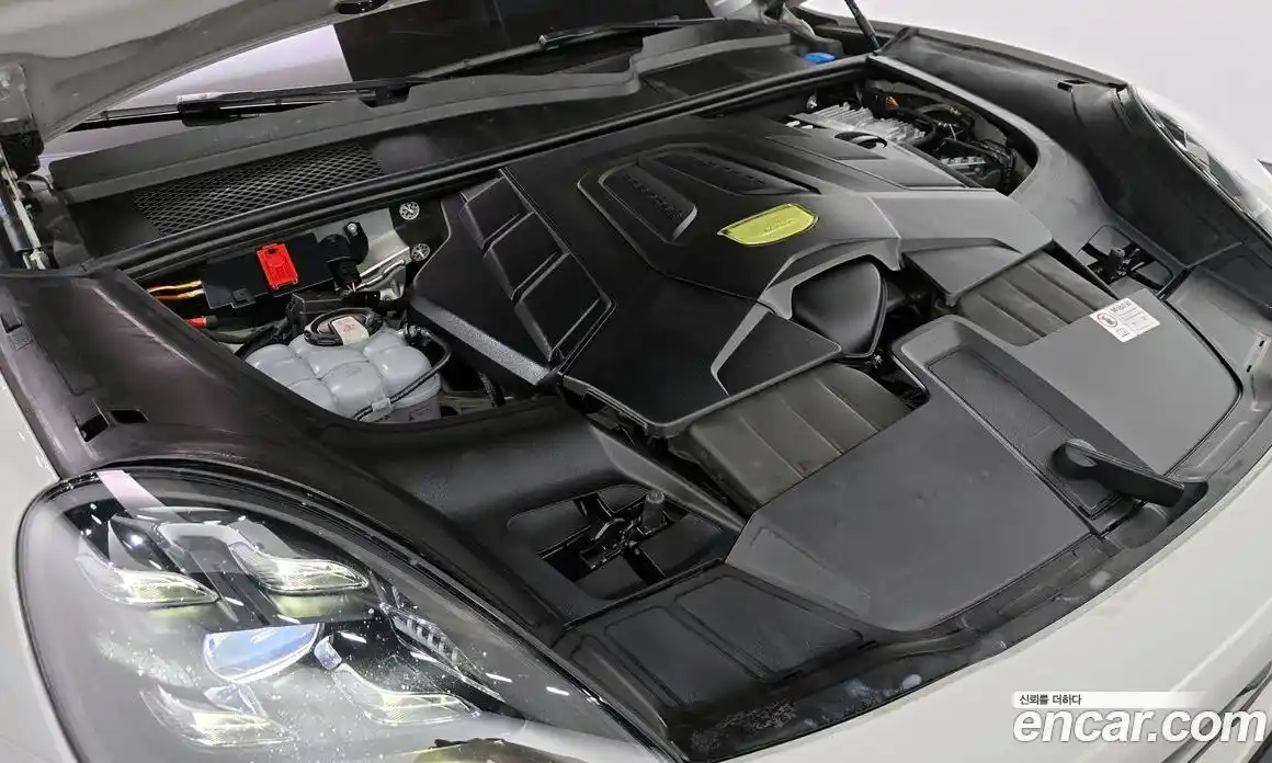 Porsche Cayenne 2023 3.0 Автомат в Москве № 164979, фото 12