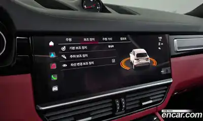 Porsche Cayenne 2023 3.0 Автомат в Москве № 164979, миниатюра 3