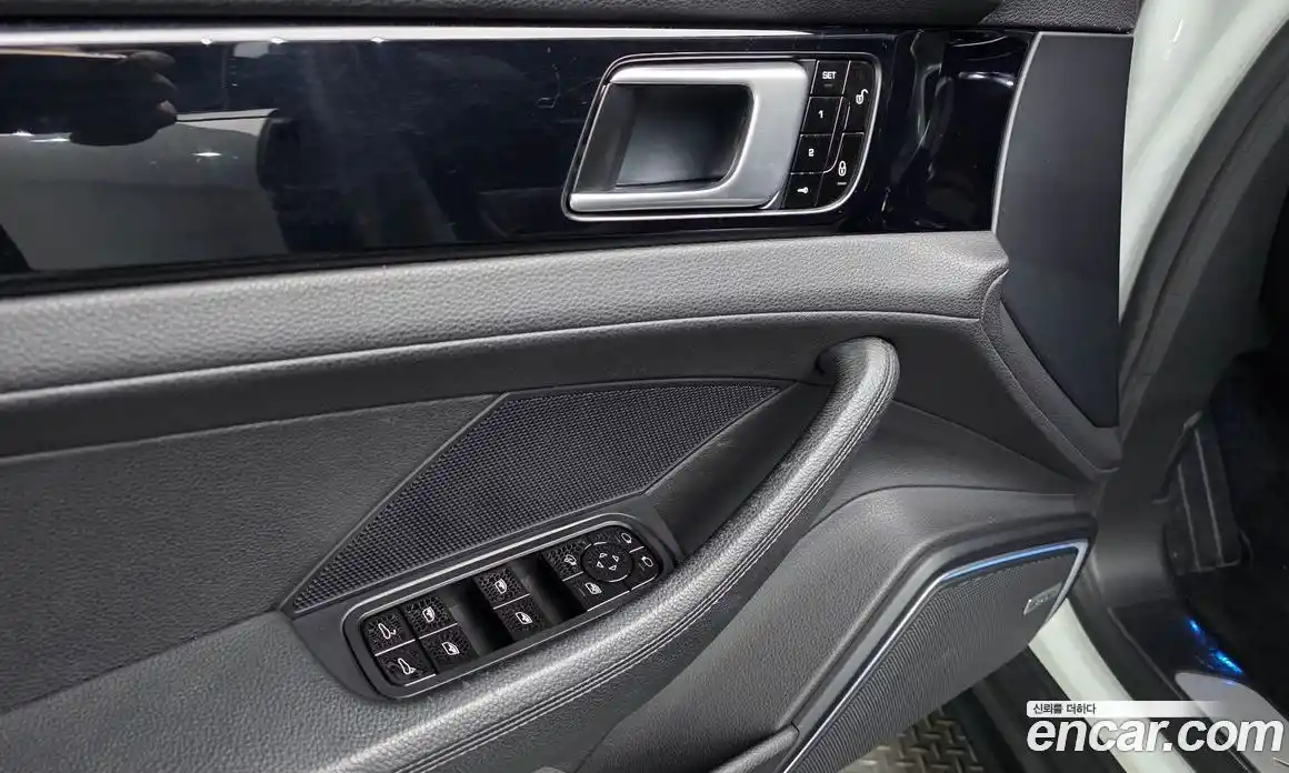 Porsche Panamera 2018 3.0 Автомат в Москве № 165464, фото 9