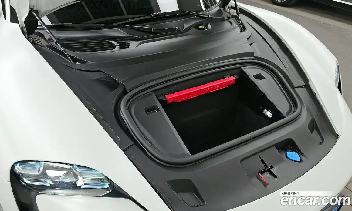 Porsche Taycan 2021 0.1 Автомат в Москве № 165490, фото 13