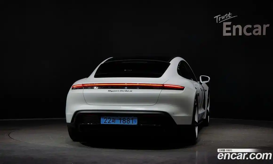 Porsche Taycan 2021 0.1 Автомат в Москве № 165490, фото 20