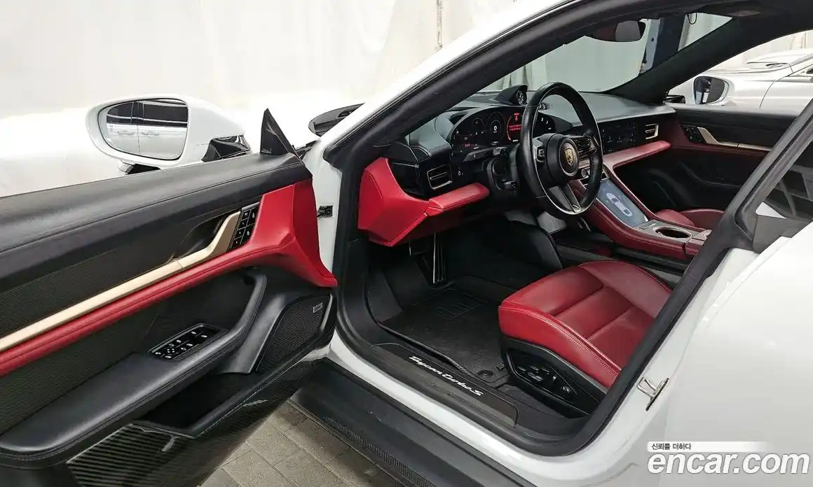 Porsche Taycan 2021 0.1 Автомат в Москве № 165490, фото 10