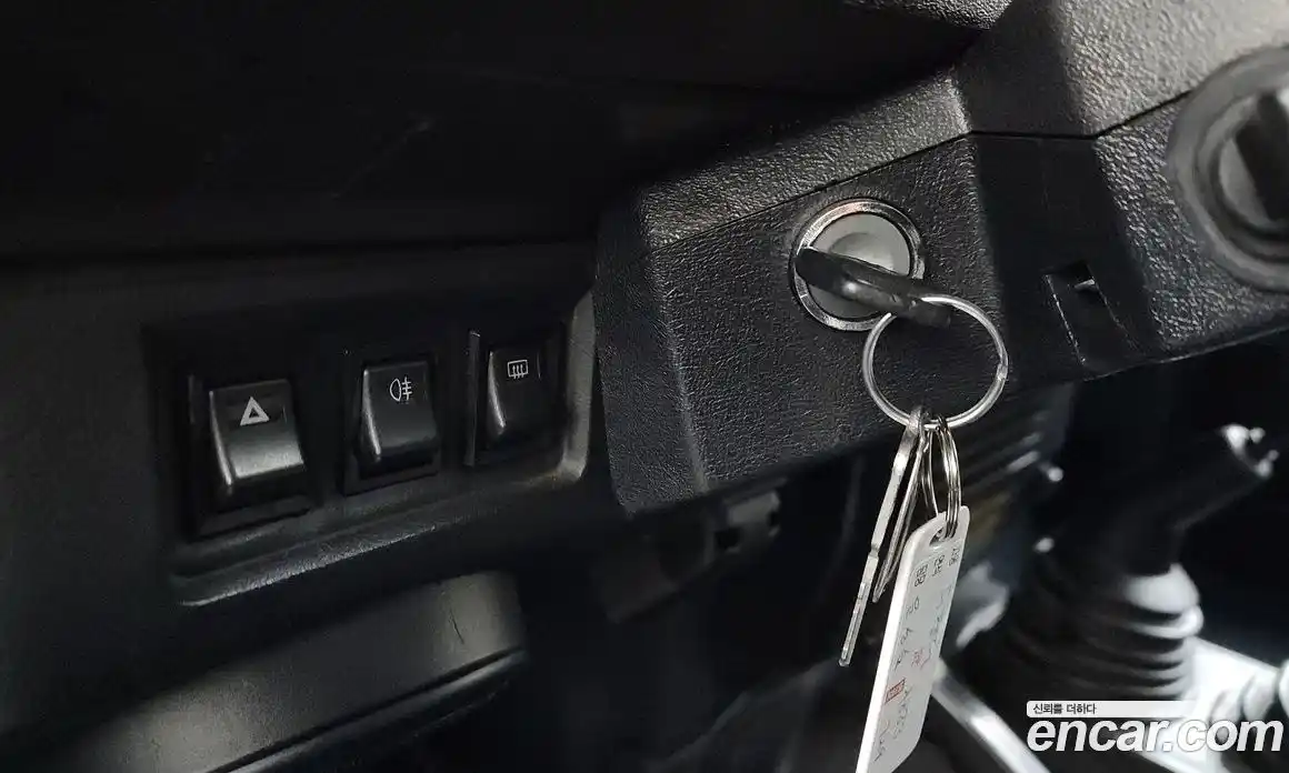 Land Rover Defender 2000 2.4 Механическая в Москве № 165965, фото 5