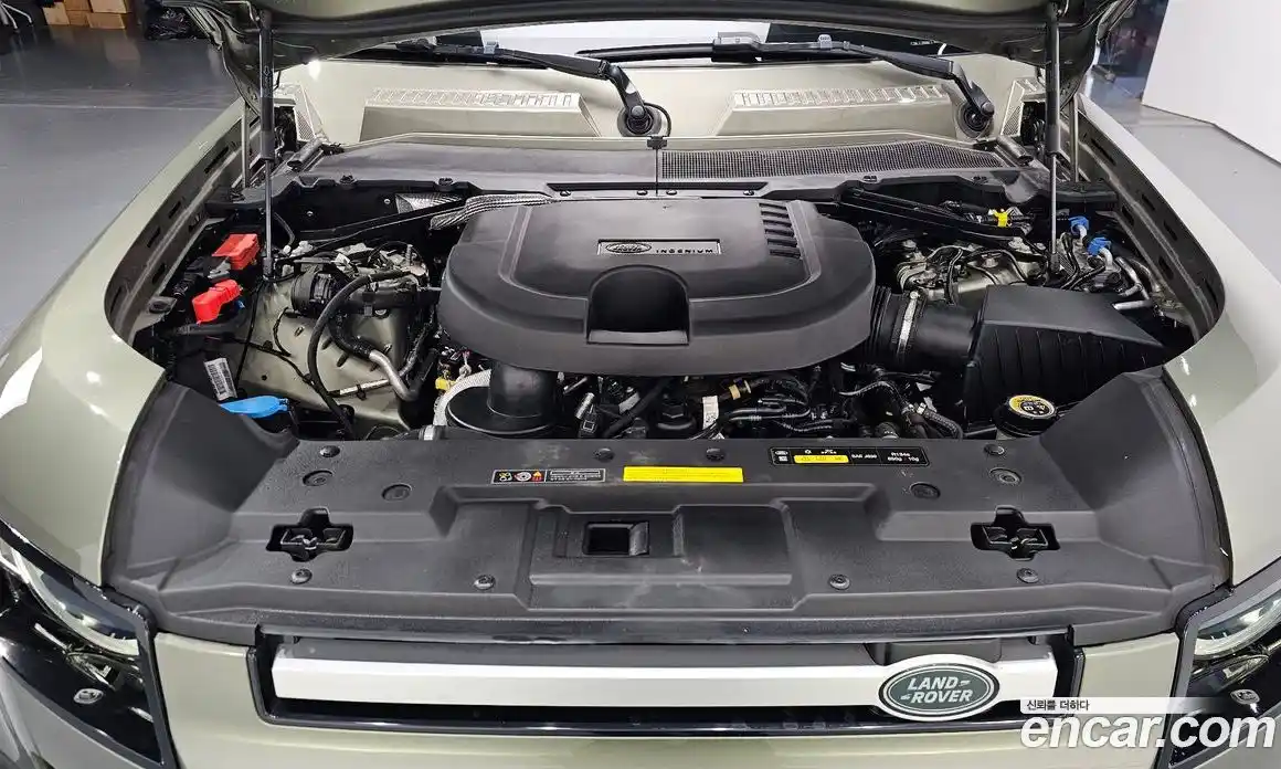 Land Rover Defender 2023 3.0 Автомат в Москве № 166191, фото 6