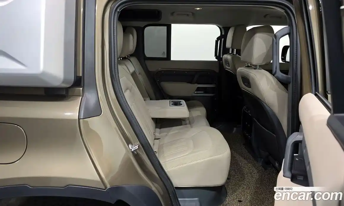 Land Rover Defender 2020 2.0 Автомат в Москве № 166561, фото 13