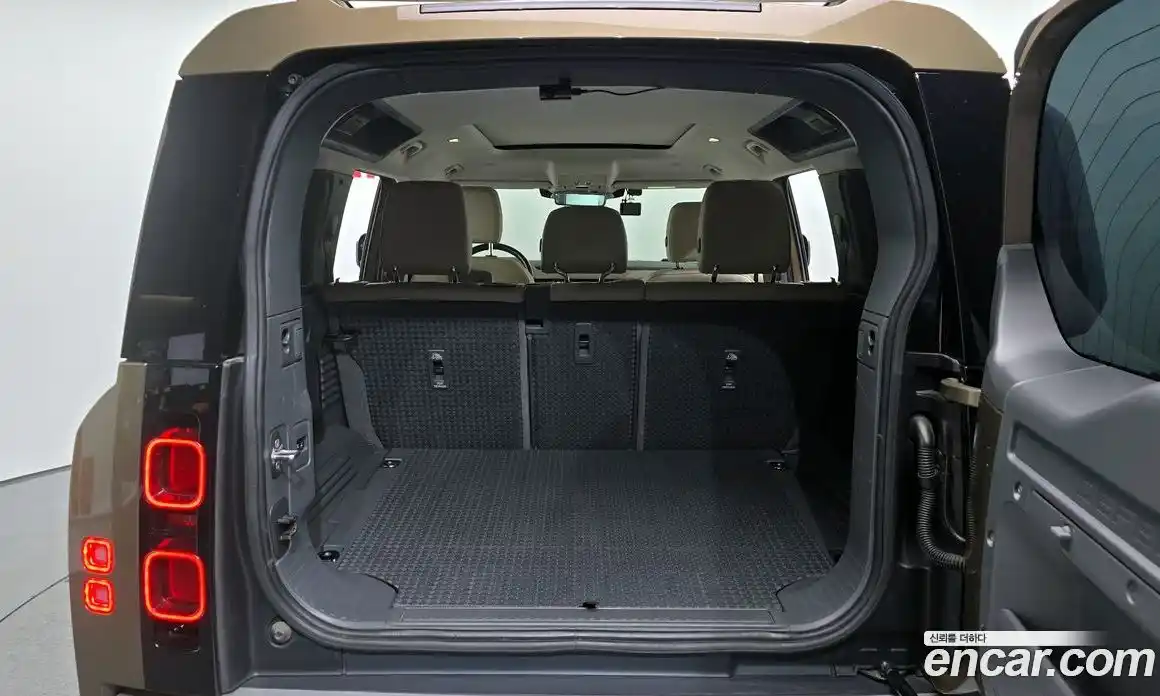 Land Rover Defender 2020 2.0 Автомат в Москве № 166561, фото 14