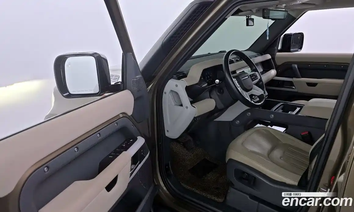 Land Rover Defender 2020 2.0 Автомат в Москве № 166561, фото 18