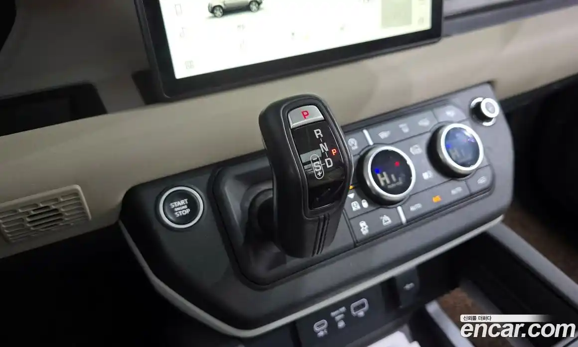 Land Rover Defender 2020 2.0 Автомат в Москве № 166561, фото 9