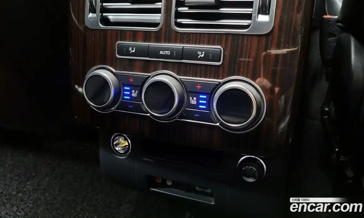 Land Rover Range-Rover 2016 4.4 Автомат в Москве № 166687, фото 16