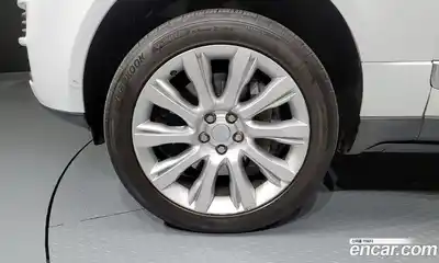 Land Rover Range-Rover 2016 4.4 Автомат в Москве № 166687, миниатюра 4