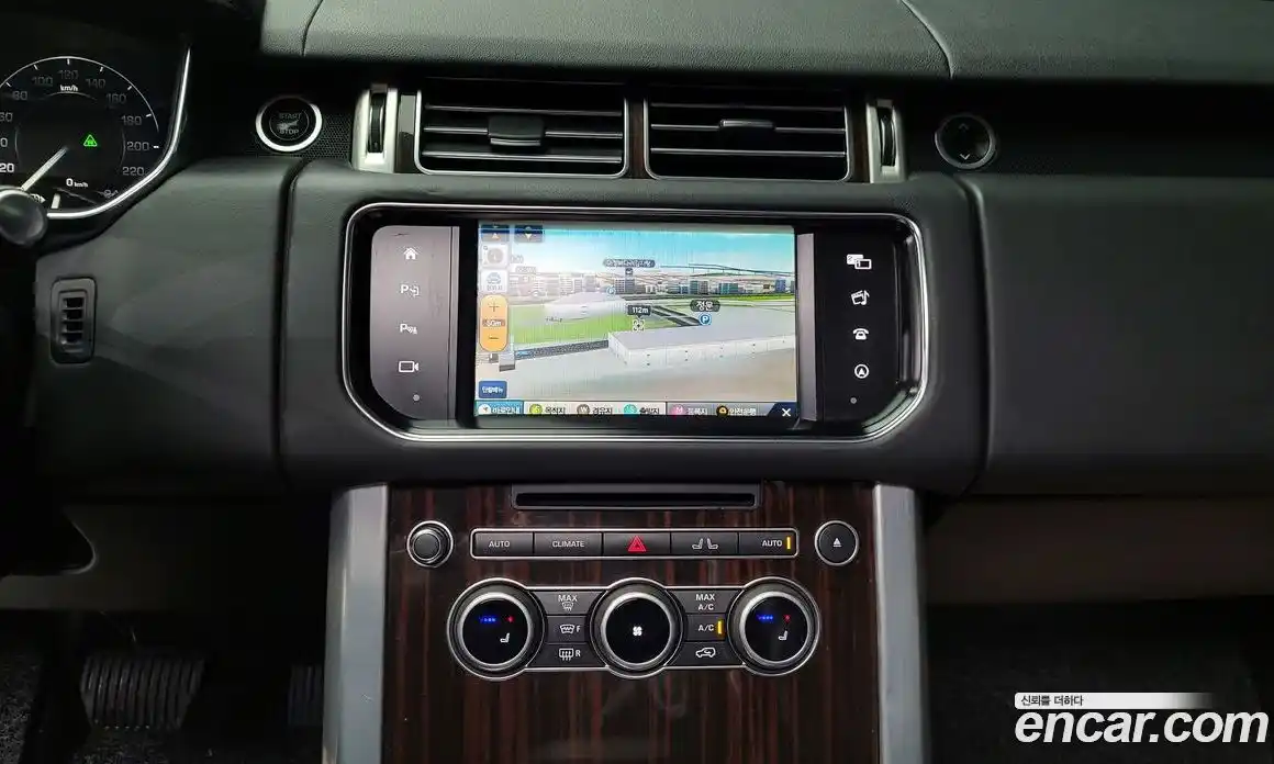 Land Rover Range-Rover 2016 4.4 Автомат в Москве № 166687, фото 9