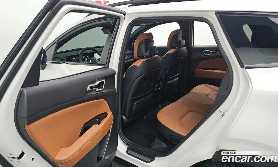 Kia Sportage 2023 1.6 Автомат в Москве № 16707, фото 5