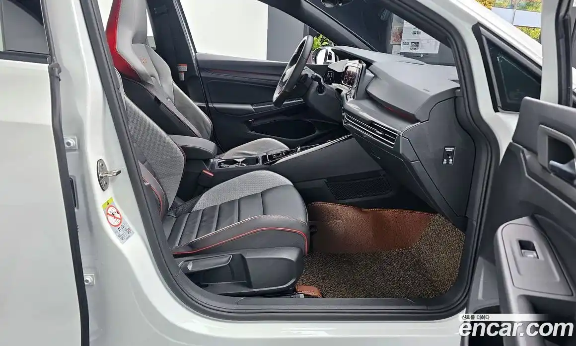 Volkswagen Golf 2024 2.0 Автомат в Москве № 168485, фото 11