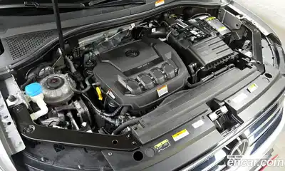 Volkswagen Tiguan 2022 2.0 Автомат в Москве № 168542, миниатюра 2