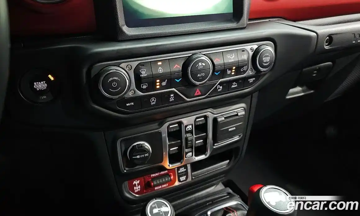 Jeep Wrangler 2023 2.0 Автомат в Москве № 169436, фото 18