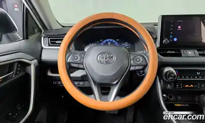 Toyota RAV4 2024 2.5 Автомат в Москве № 170187, миниатюра 2