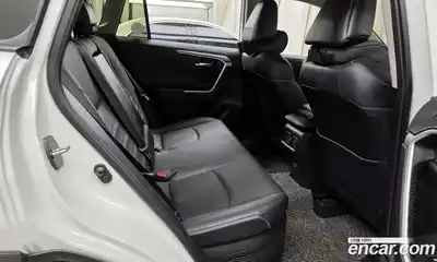 Toyota RAV4 2024 2.5 Автомат в Москве № 170187, миниатюра 10