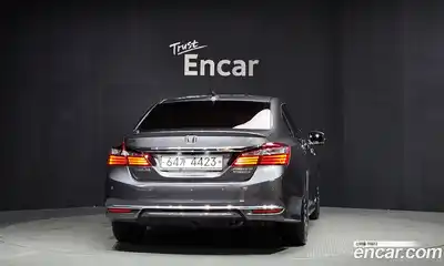 Honda Accord 2017 2.0 Автомат в Москве № 170615, миниатюра 4