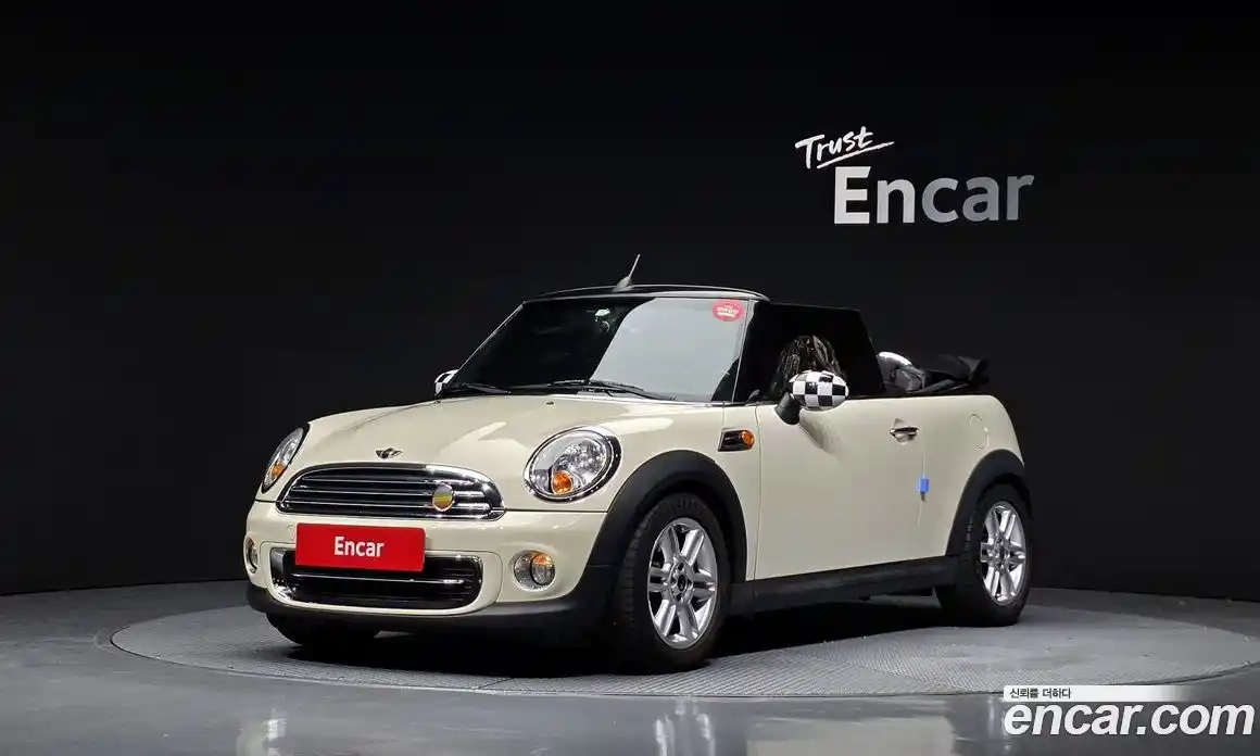 Mini Cooper Convertible 2012 1.6 Автомат в Москве № 177221, фото 13