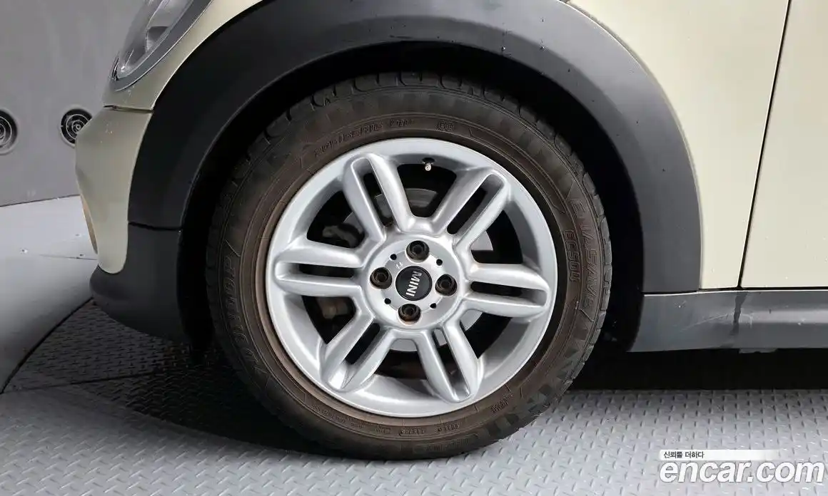 Mini Cooper Convertible 2012 1.6 Автомат в Москве № 177221, фото 16