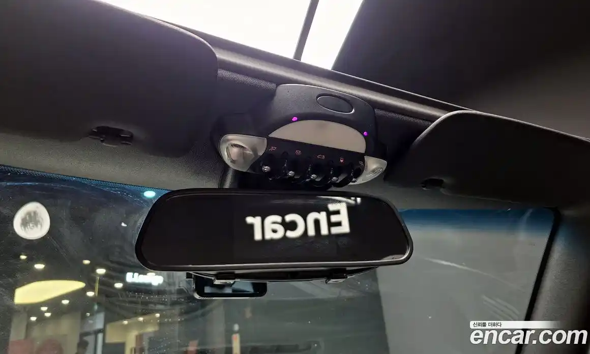 Mini Cooper Convertible 2012 1.6 Автомат в Москве № 177221, фото 3