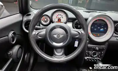 Mini Cooper Convertible 2012 1.6 Автомат в Москве № 177221, миниатюра 4