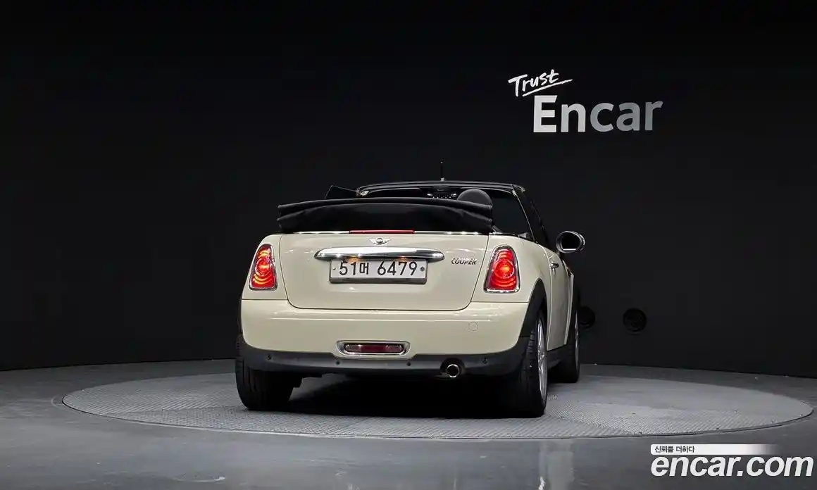 Mini Cooper Convertible 2012 1.6 Автомат в Москве № 177221, фото 7