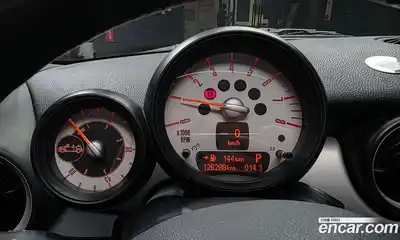 Mini Cooper Convertible 2012 1.6 Автомат в Москве № 177221, миниатюра 9