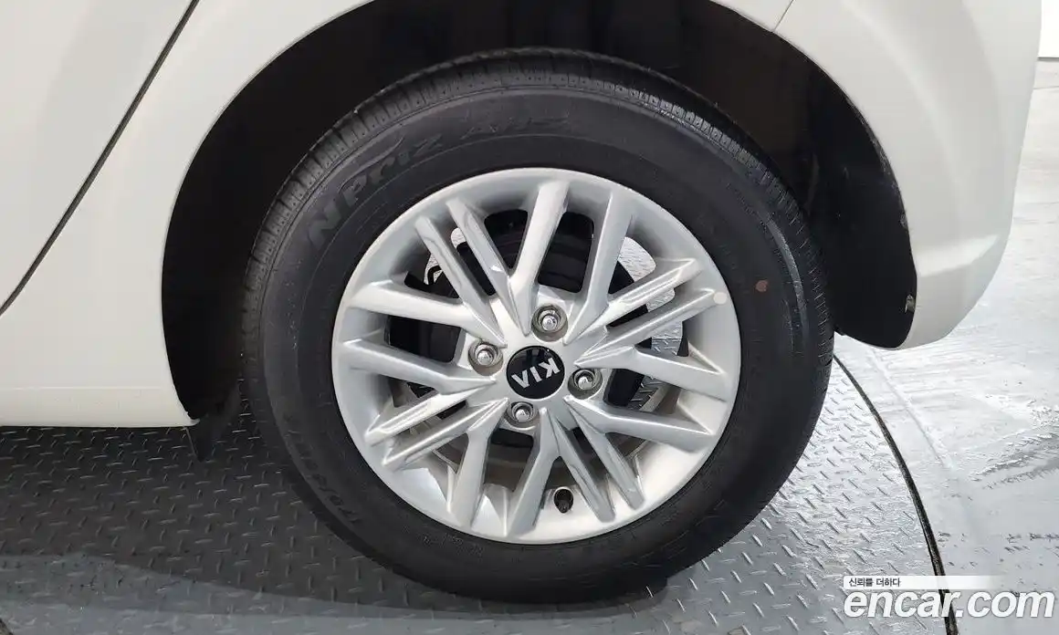 Kia Morning 2021 1.0 Автомат в Москве № 17824, фото 5