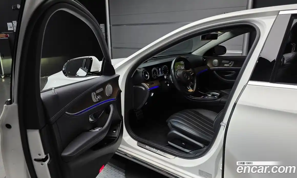 Mercedes-Benz E-Class 2018 2.0 Автомат в Москве № 178774, фото 16