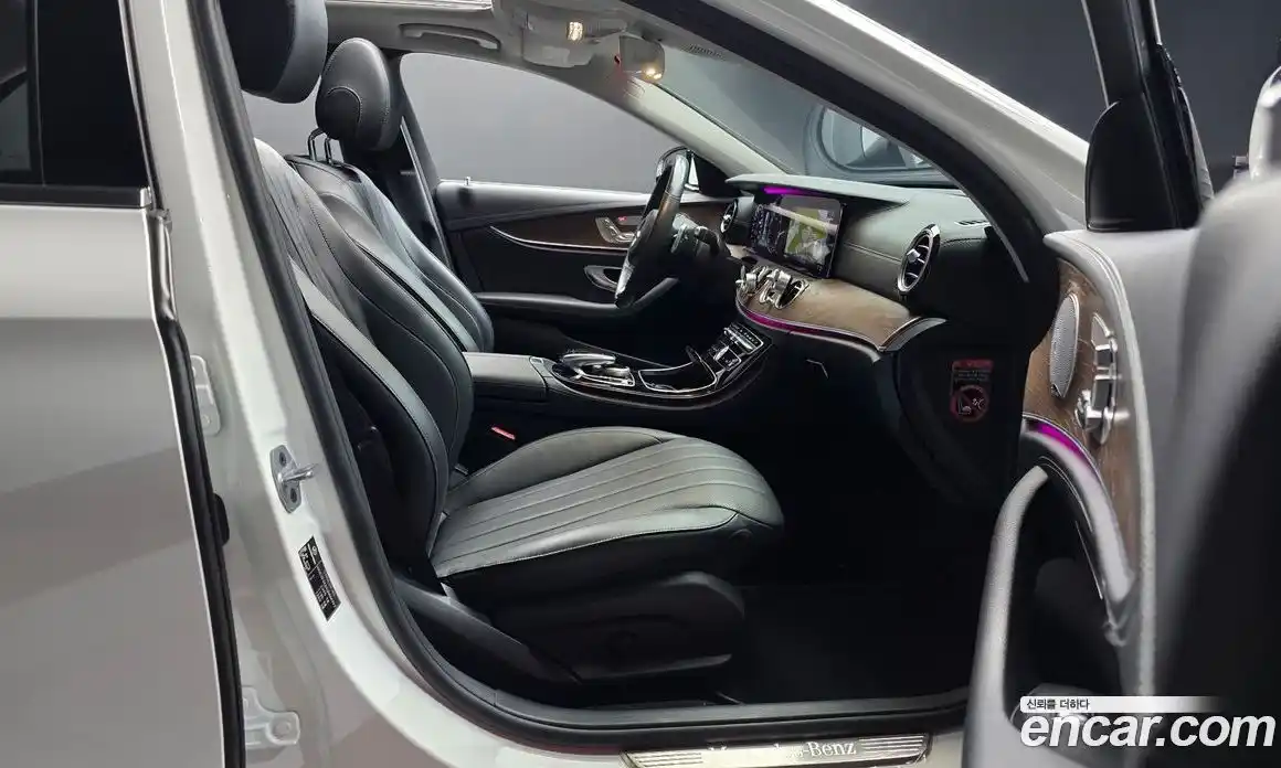 Mercedes-Benz E-Class 2018 2.0 Автомат в Москве № 178774, фото 18