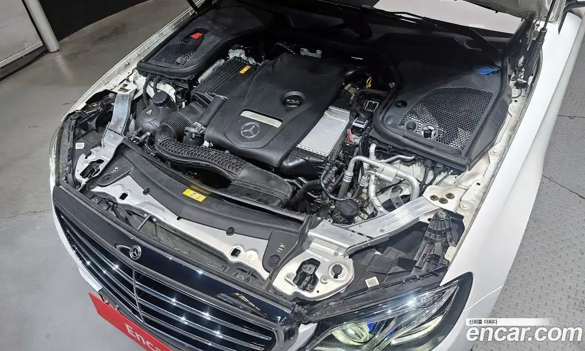 Mercedes-Benz E-Class 2018 2.0 Автомат в Москве № 178774, фото 20