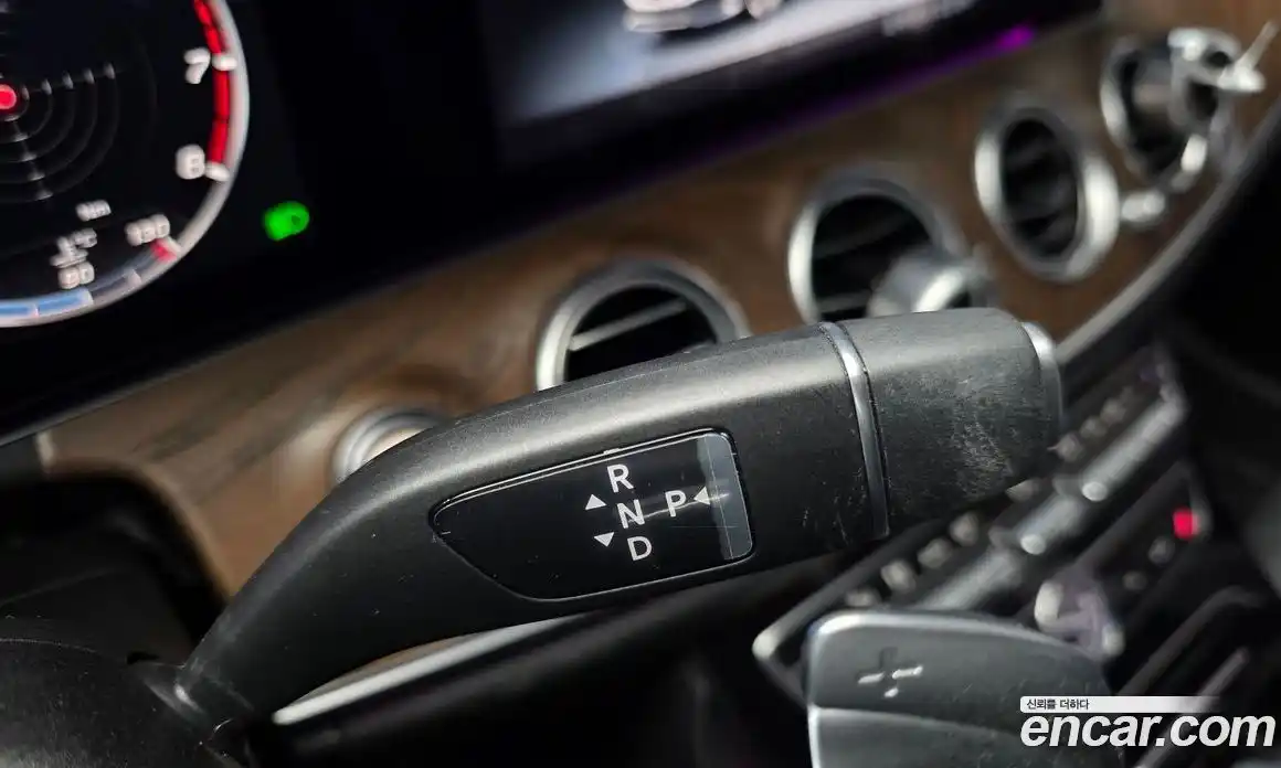 Mercedes-Benz E-Class 2018 2.0 Автомат в Москве № 178774, фото 3