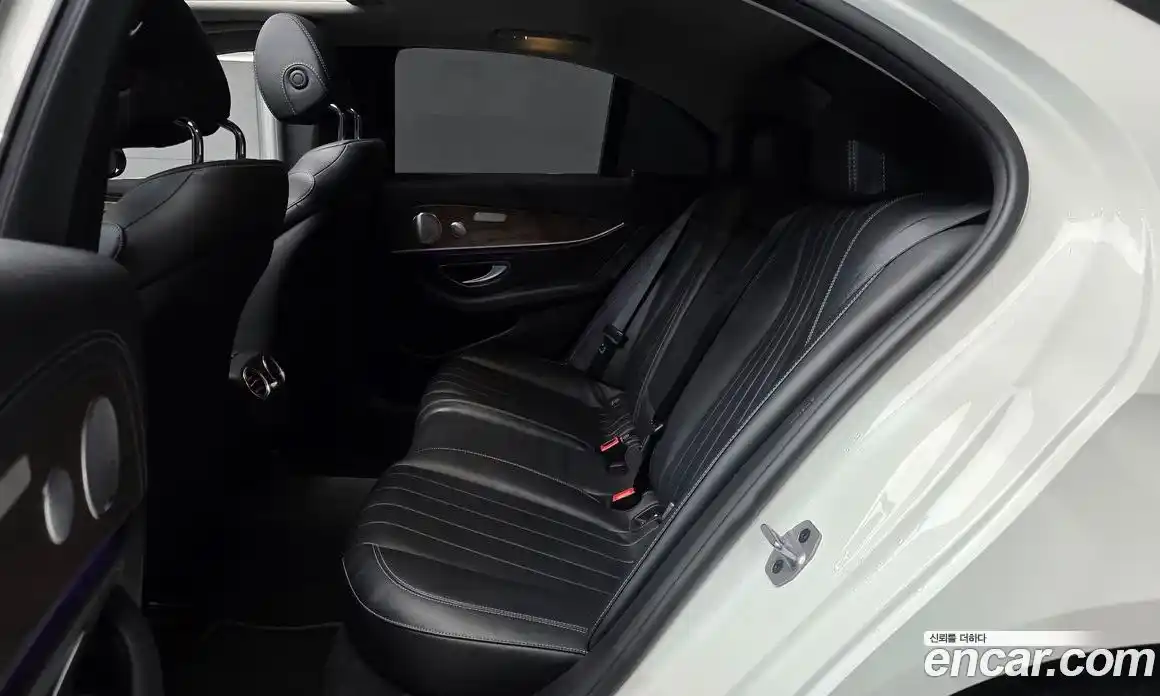 Mercedes-Benz E-Class 2018 2.0 Автомат в Москве № 178774, фото 10