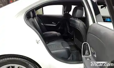 Mercedes-Benz A-Class 2020 2.0 Автомат в Москве № 178843, миниатюра 5