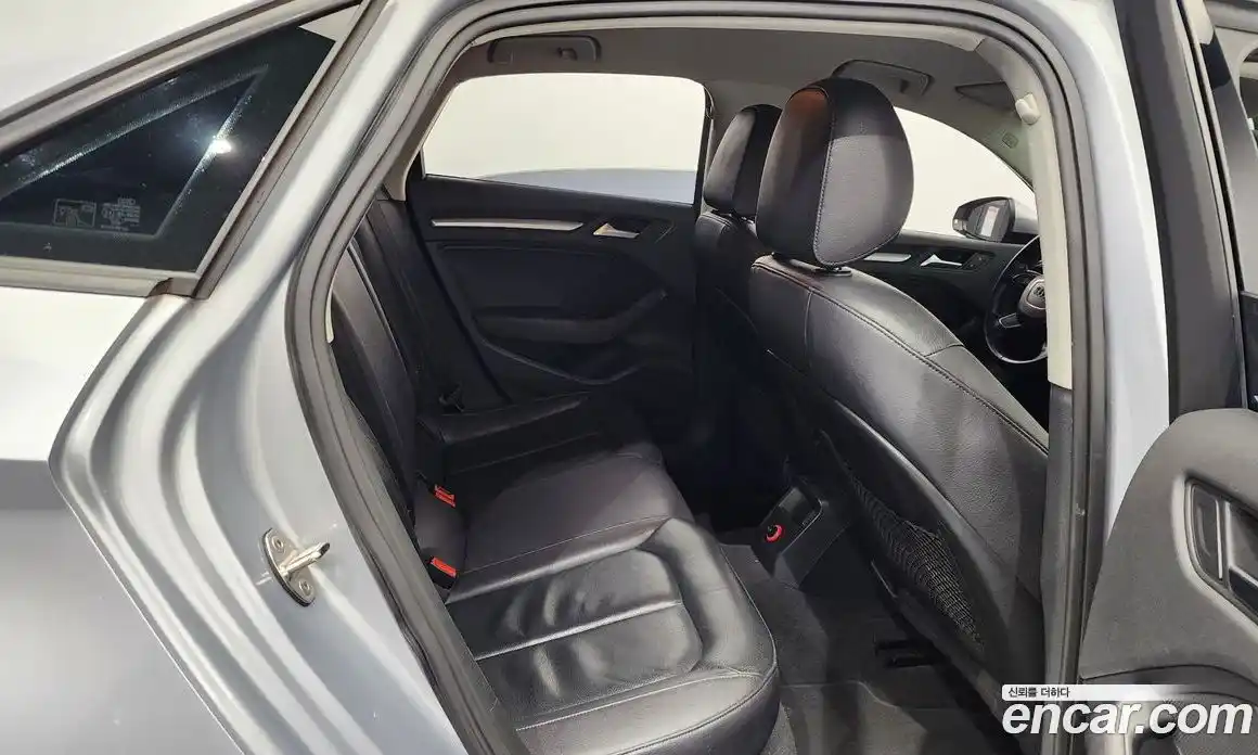 Audi A3 2015 1.6 Автомат в Москве № 183415, фото 12