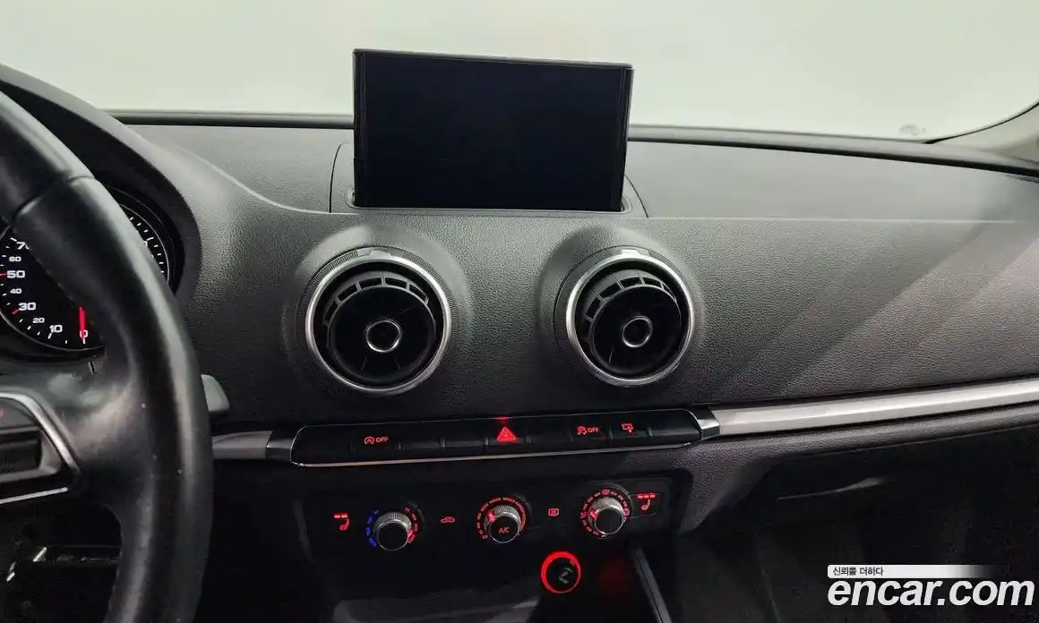 Audi A3 2015 1.6 Автомат в Москве № 183415, фото 15