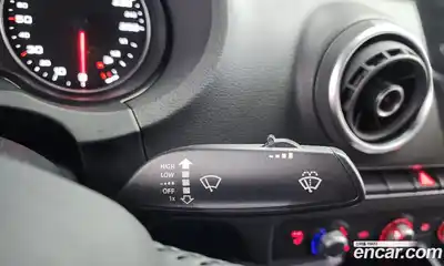 Audi A3 2015 1.6 Автомат в Москве № 183415, миниатюра 3