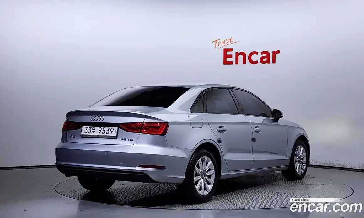 Audi A3 2015 1.6 Автомат в Москве № 183415, фото 5